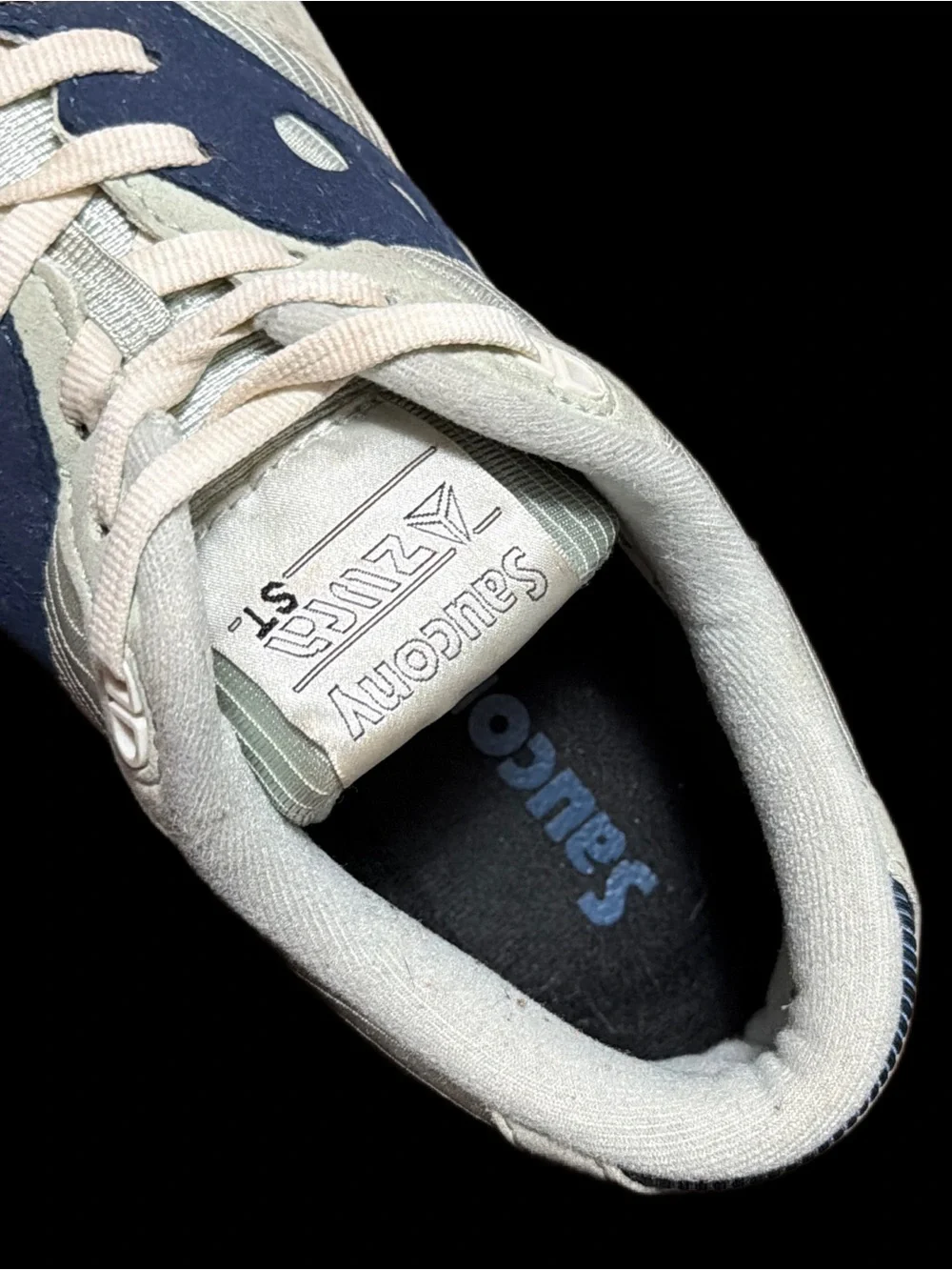 Saucony AZURA ST Sea Foam Navy Men’s size 11
